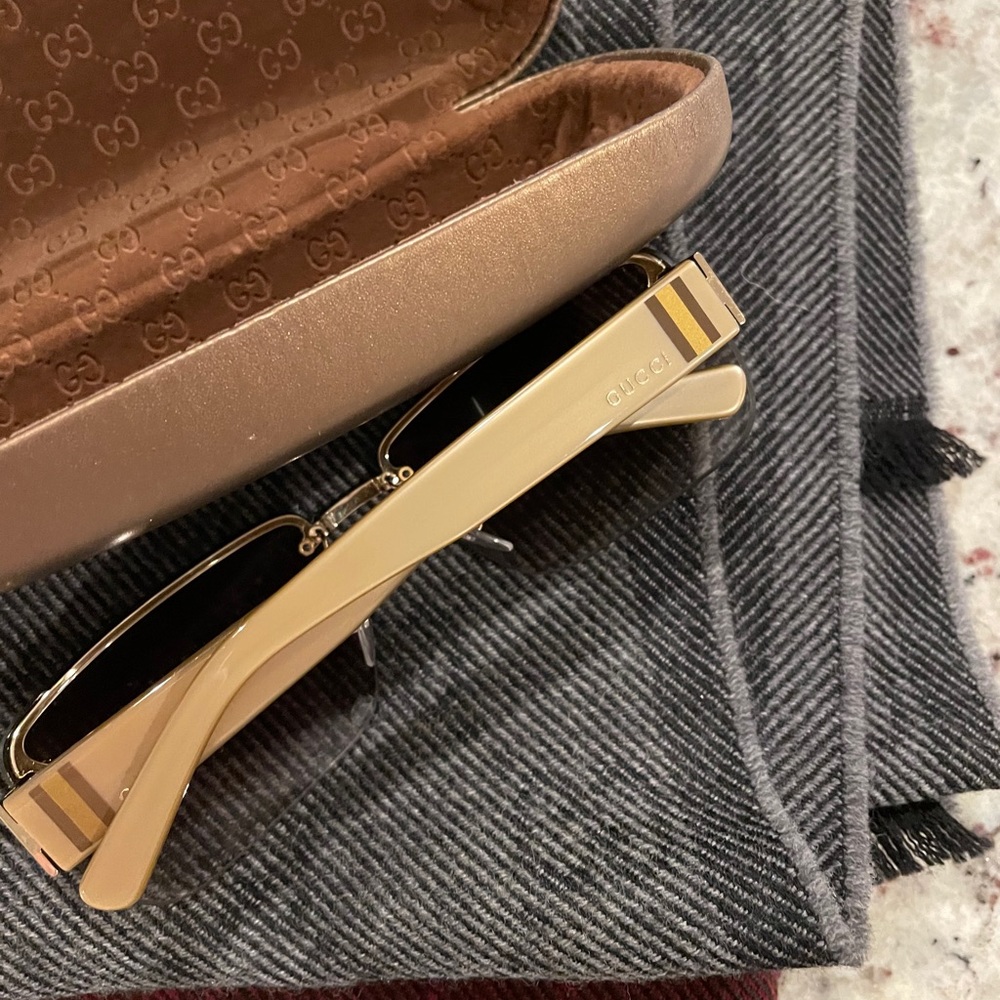 Gucci sun glasses